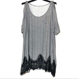 Maurices black and white top black lace